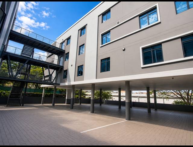 45M² MEDICAL SUITE TO LET IN FOURWAYS